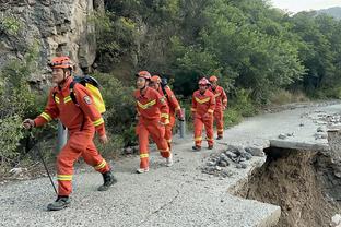 福登全场数据：7次射门进1球1次中框，3次关键传球，3次过人